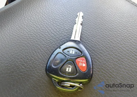 2012 Toyota Yaris Le z USA, uszkodzony, nr VIN JTDKTUD31CD510012